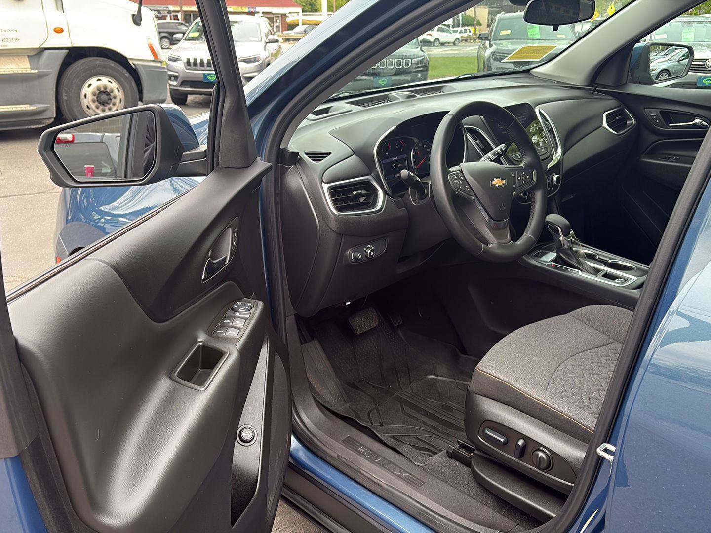 Certified 2024 Chevrolet Equinox LT AWD/4WD image 16