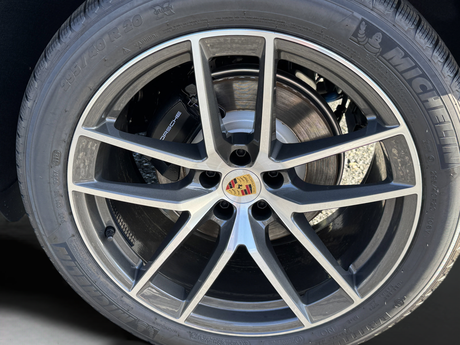 New 2025 Porsche Macan AWD/4WD image 9