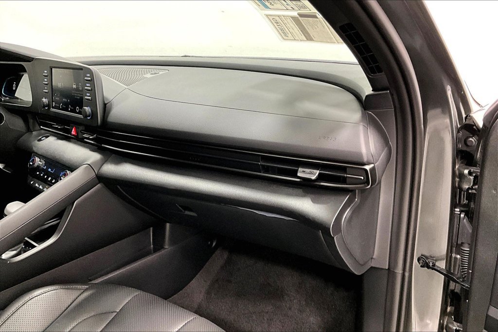 New 2026 Hyundai Elantra SEL Sport FWD image 10