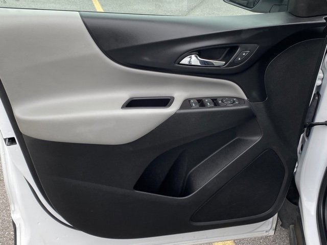 Used 2020 Chevrolet Equinox LS image 11