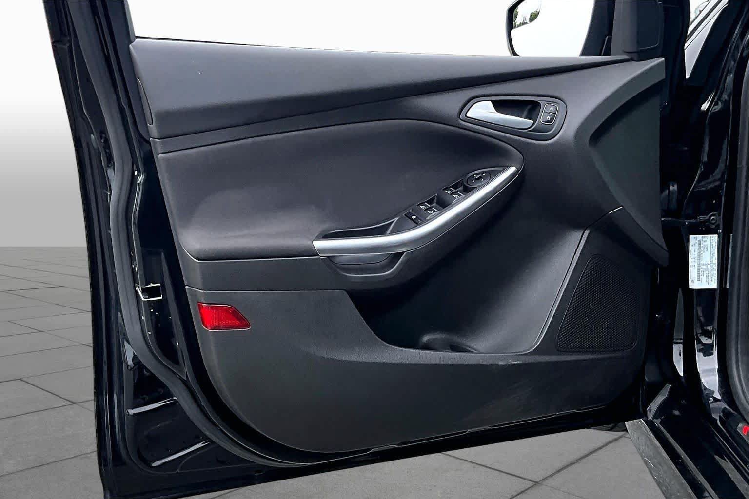 Used 2016 Ford Focus ST FWD image 22