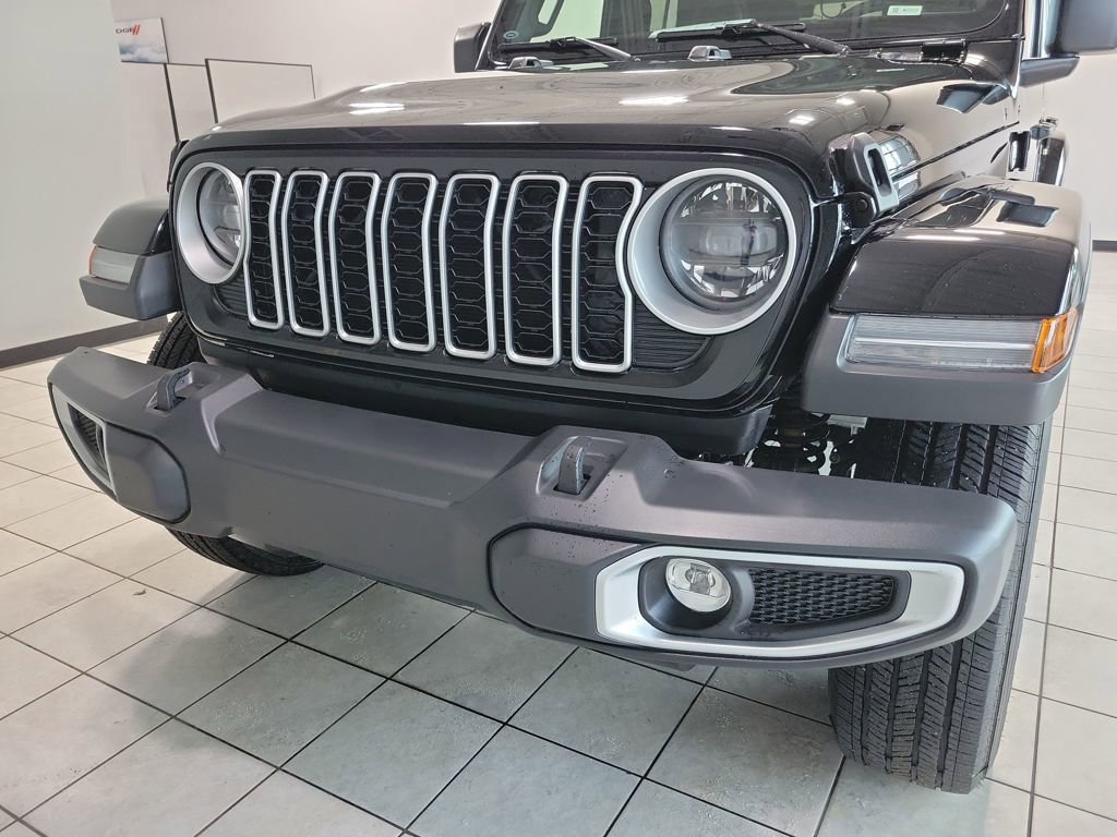 Used 2024 Jeep Wrangler Sahara image 19