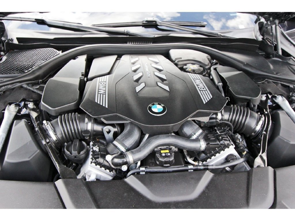 Used 2022 BMW 750i xDrive w/ Executive Package AWD/4WD image 35