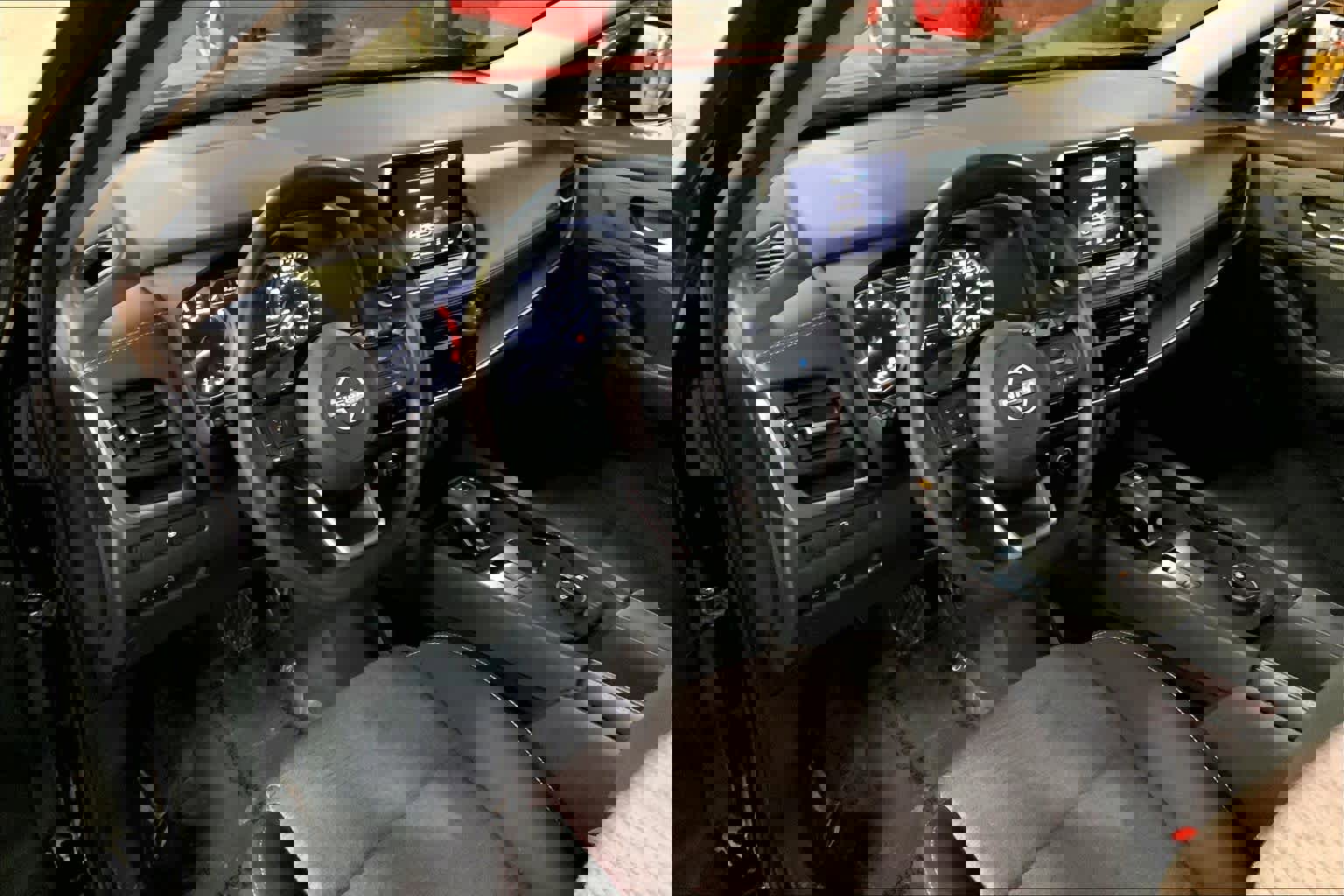 Used 2023 Nissan Rogue SV image 18