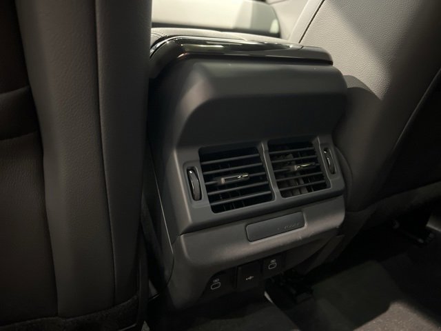 Used 2025 Land Rover Range Rover Evoque S image 37