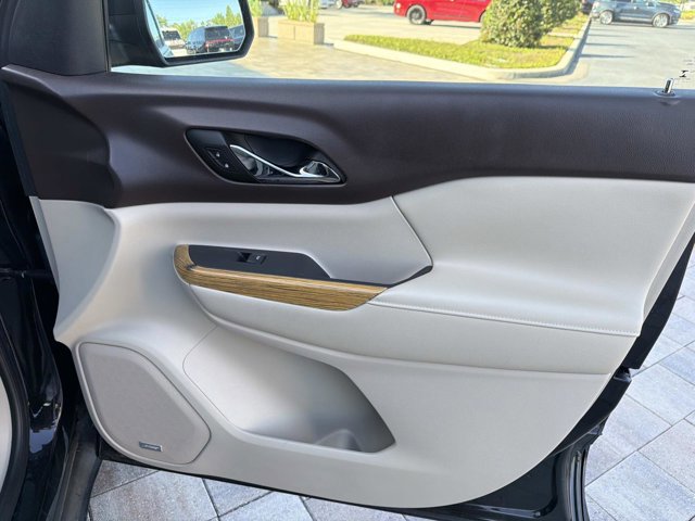 Used 2017 GMC Acadia Denali w/ Technology Package image 17