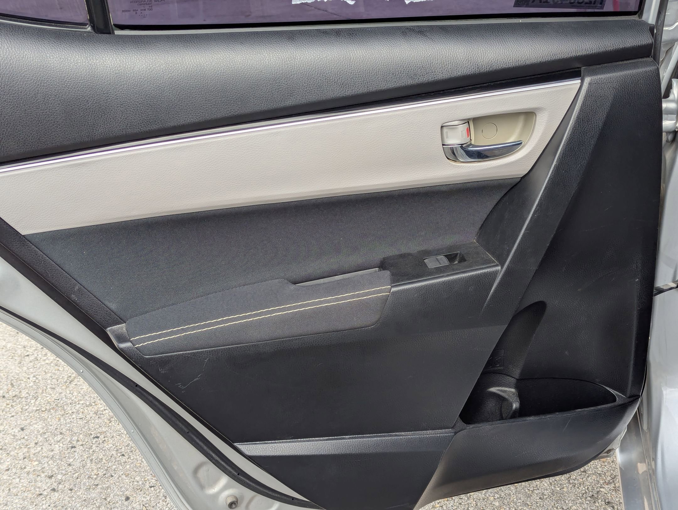 Used 2018 Toyota Corolla L image 15