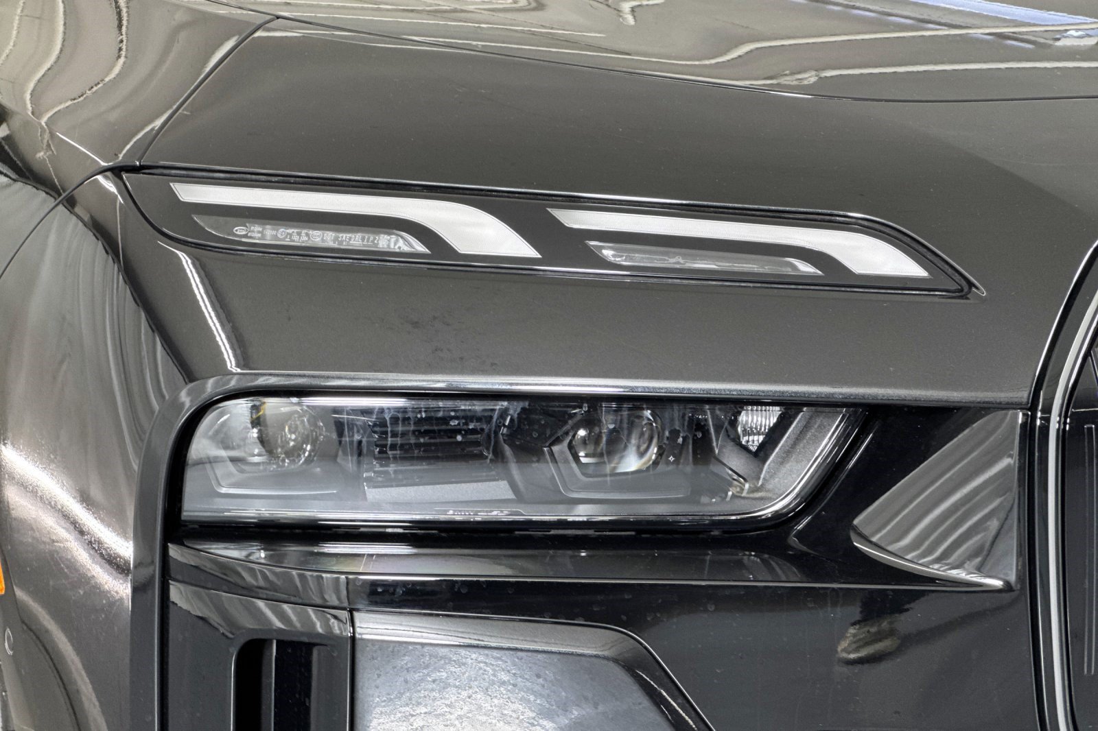 New 2026 BMW 750e xDrive w/ Premium Package AWD/4WD image 12