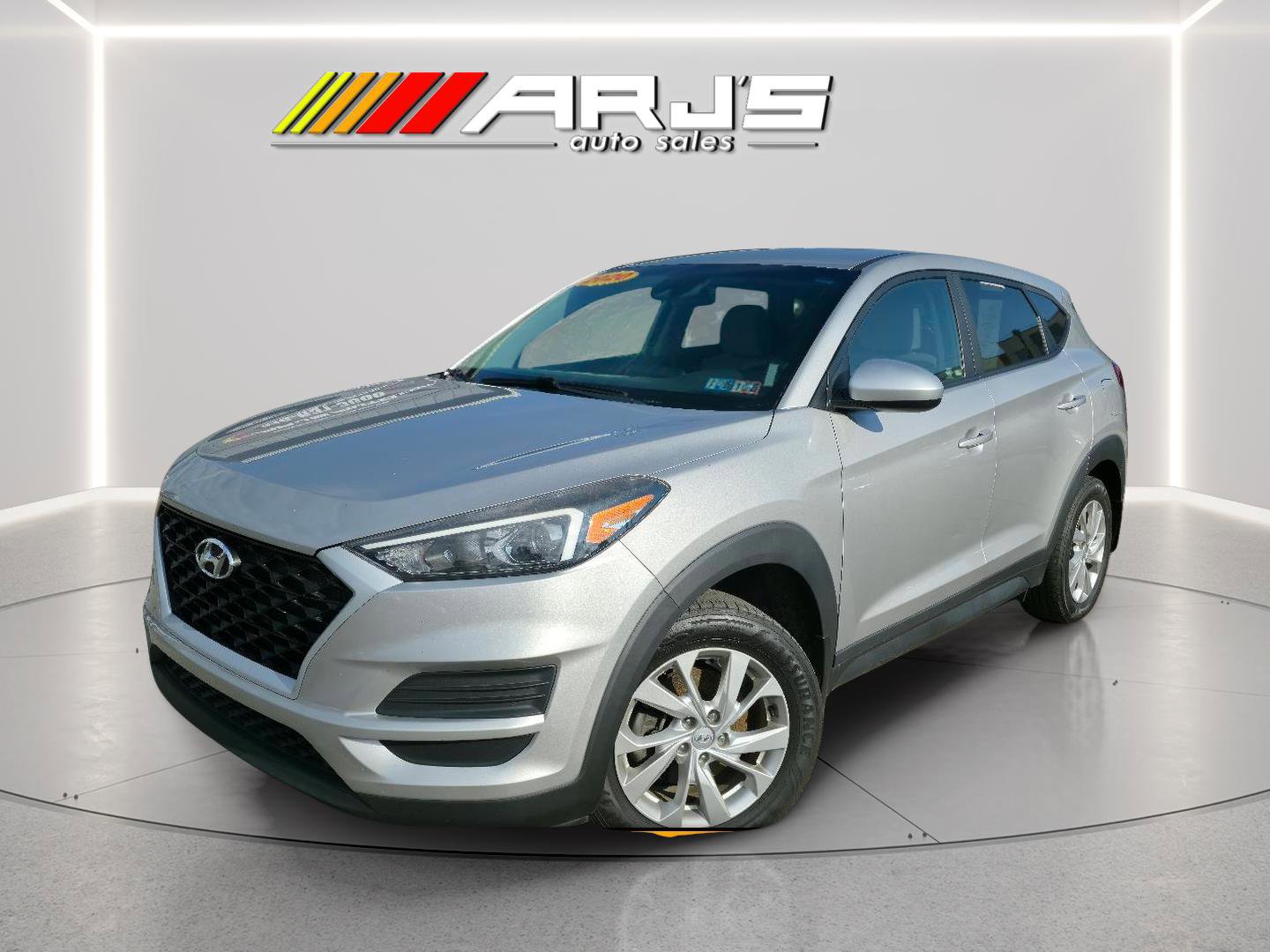 Used 2020 Hyundai Tucson SE image 1