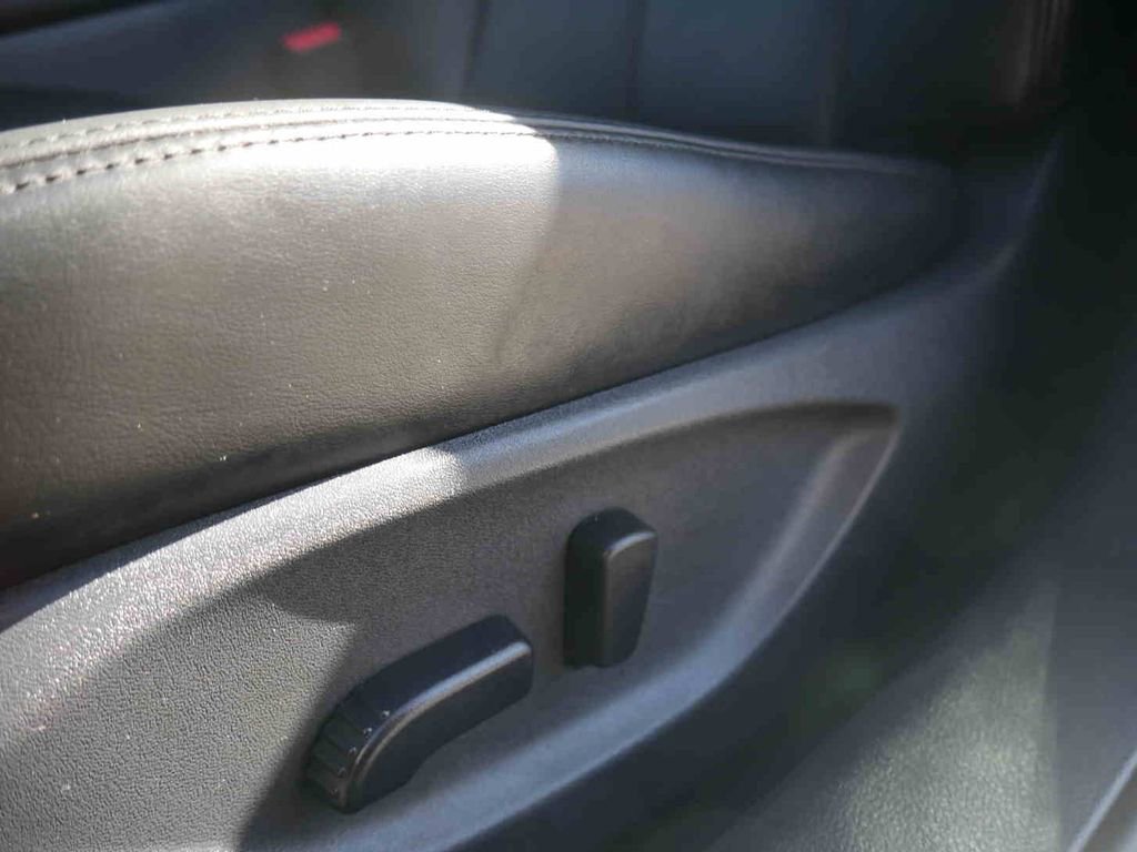 Used 2018 INFINITI Q50 Luxe w/ Cargo Package (L95) image 22