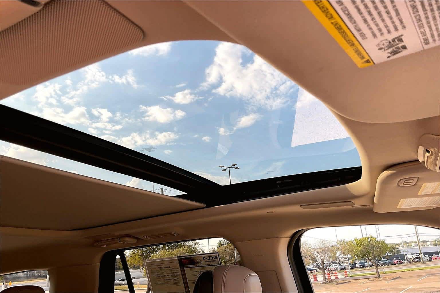 Used 2022 Lincoln Navigator Reserve AWD/4WD image 28