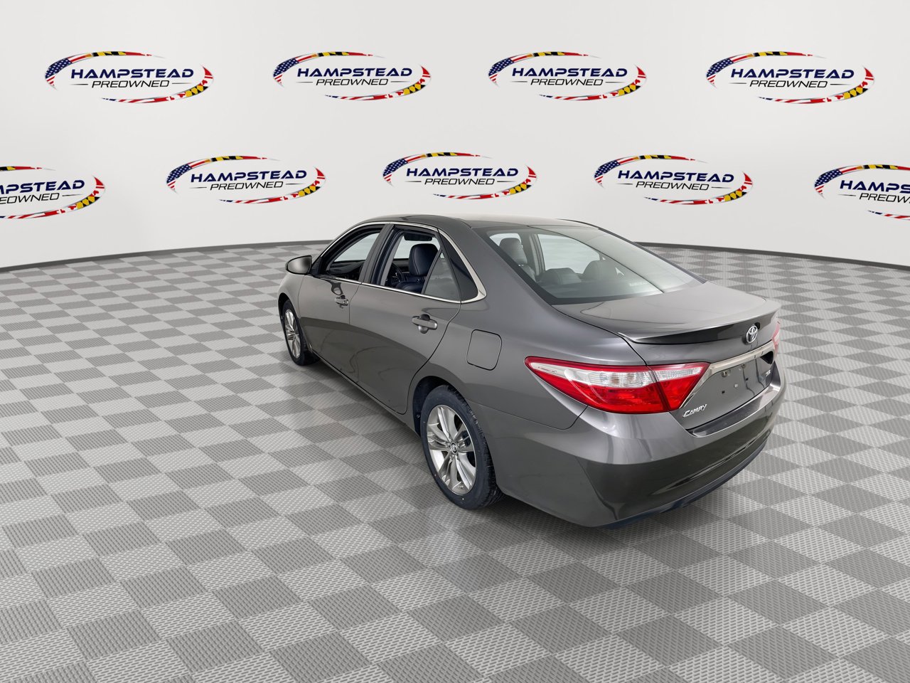 Used 2015 Toyota Camry SE image 6
