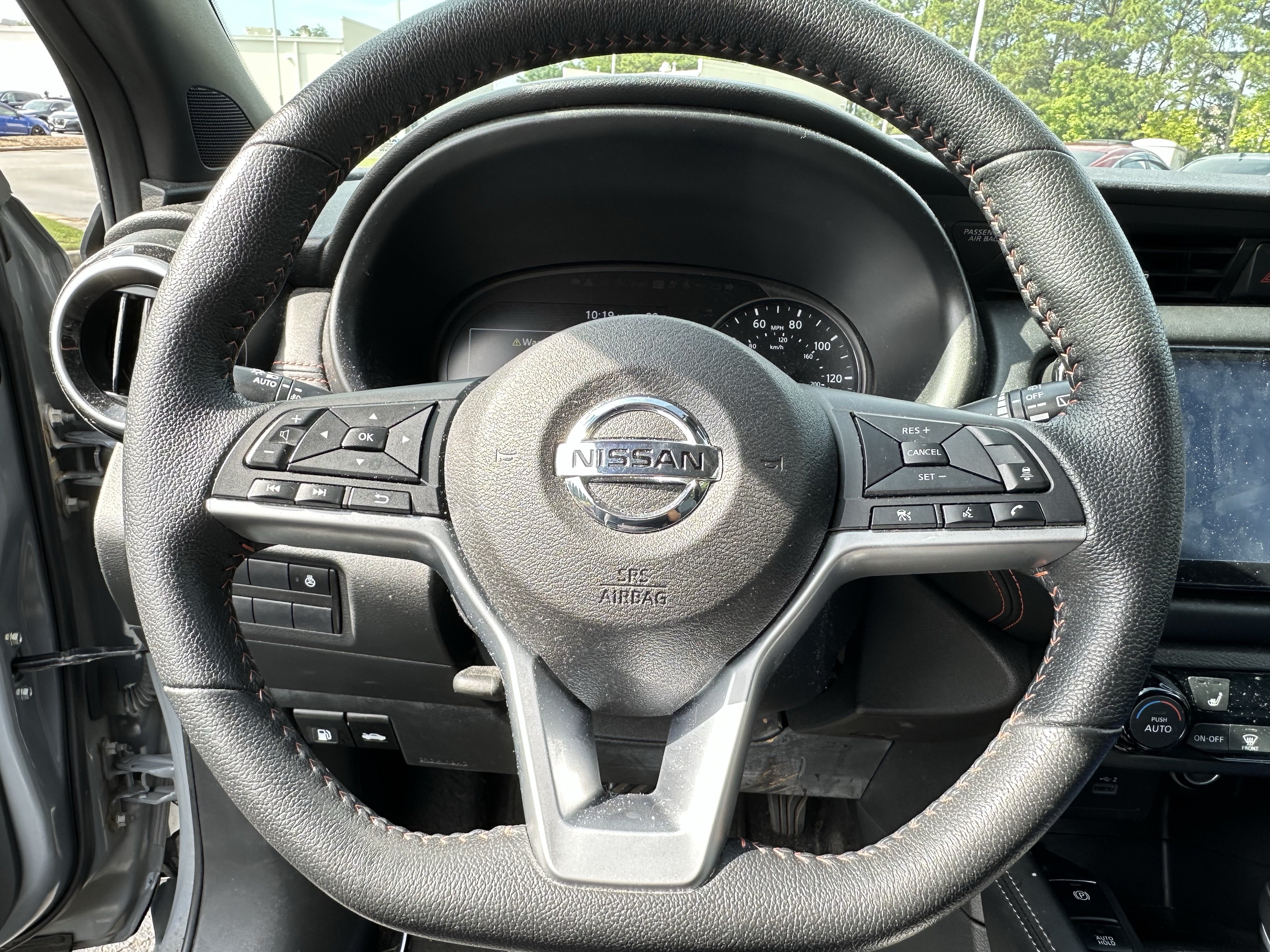Used 2021 Nissan Kicks SR w/ SR Premium Package FWD image 6