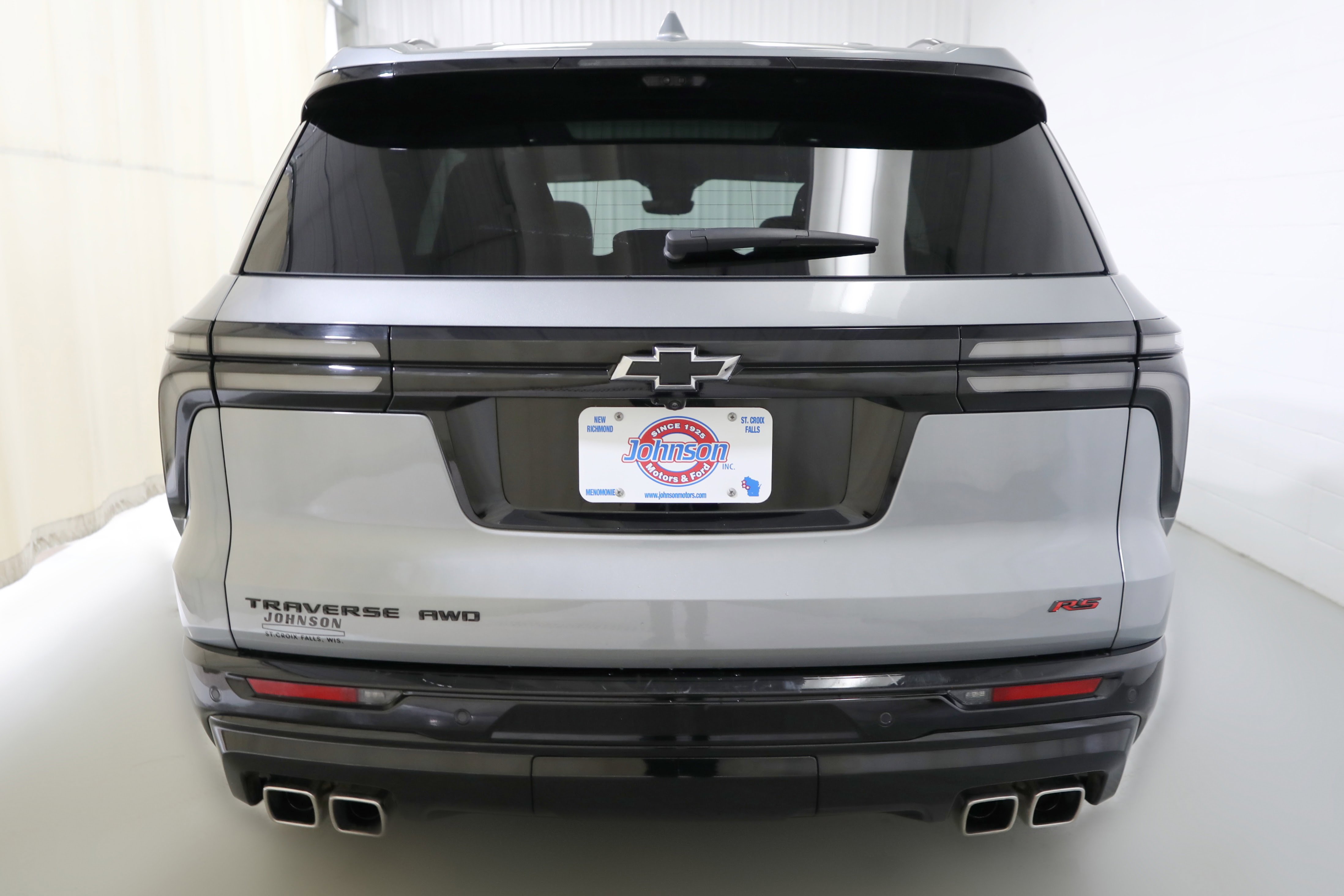 Used 2024 Chevrolet Traverse RS w/ LPO, Floor Liner Package image 18