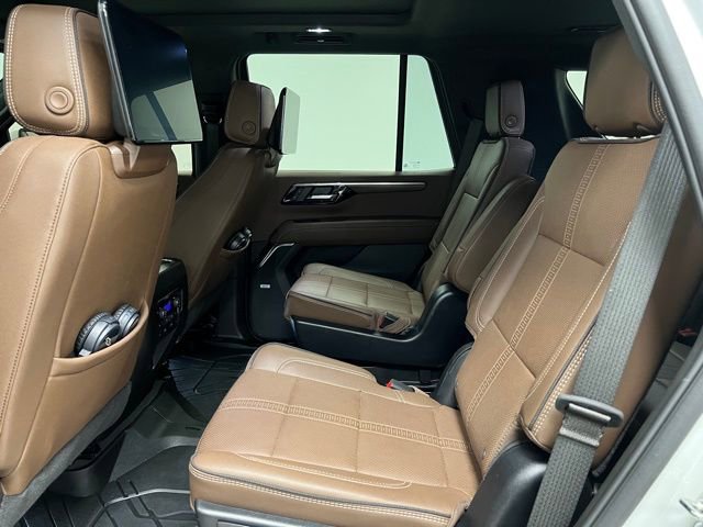 Used 2025 Chevrolet Tahoe High Country AWD/4WD image 46