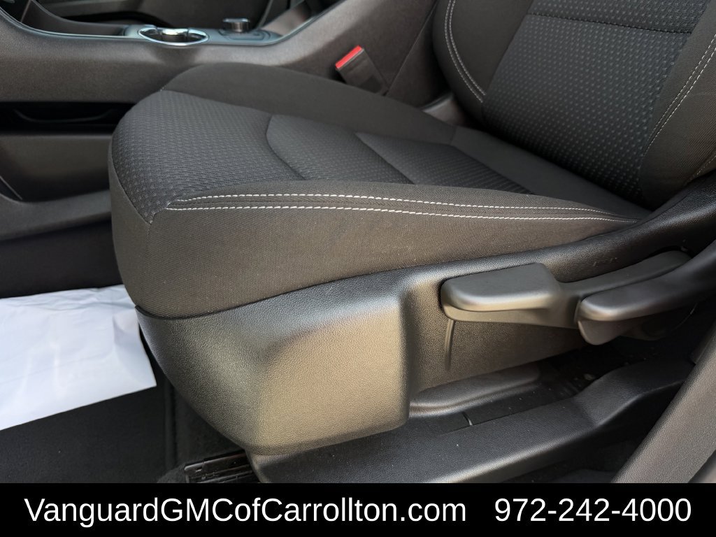 Used 2024 GMC Terrain SLE AWD/4WD image 27