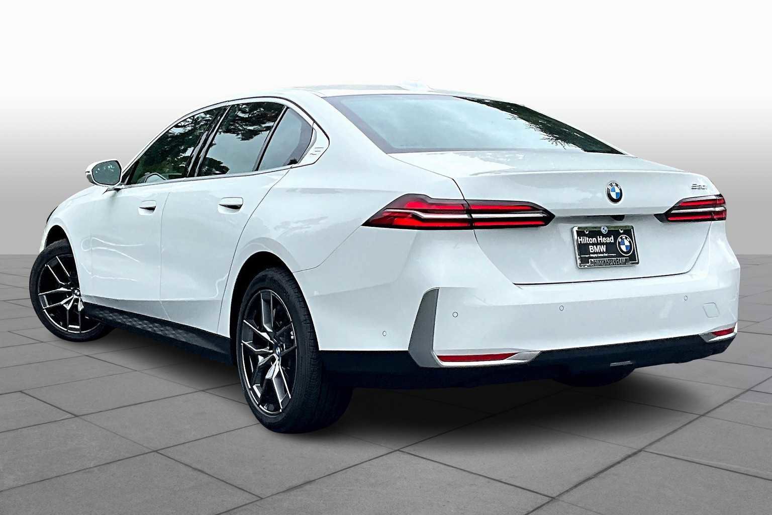 New 2026 BMW 530i w/ Premium Package image 12