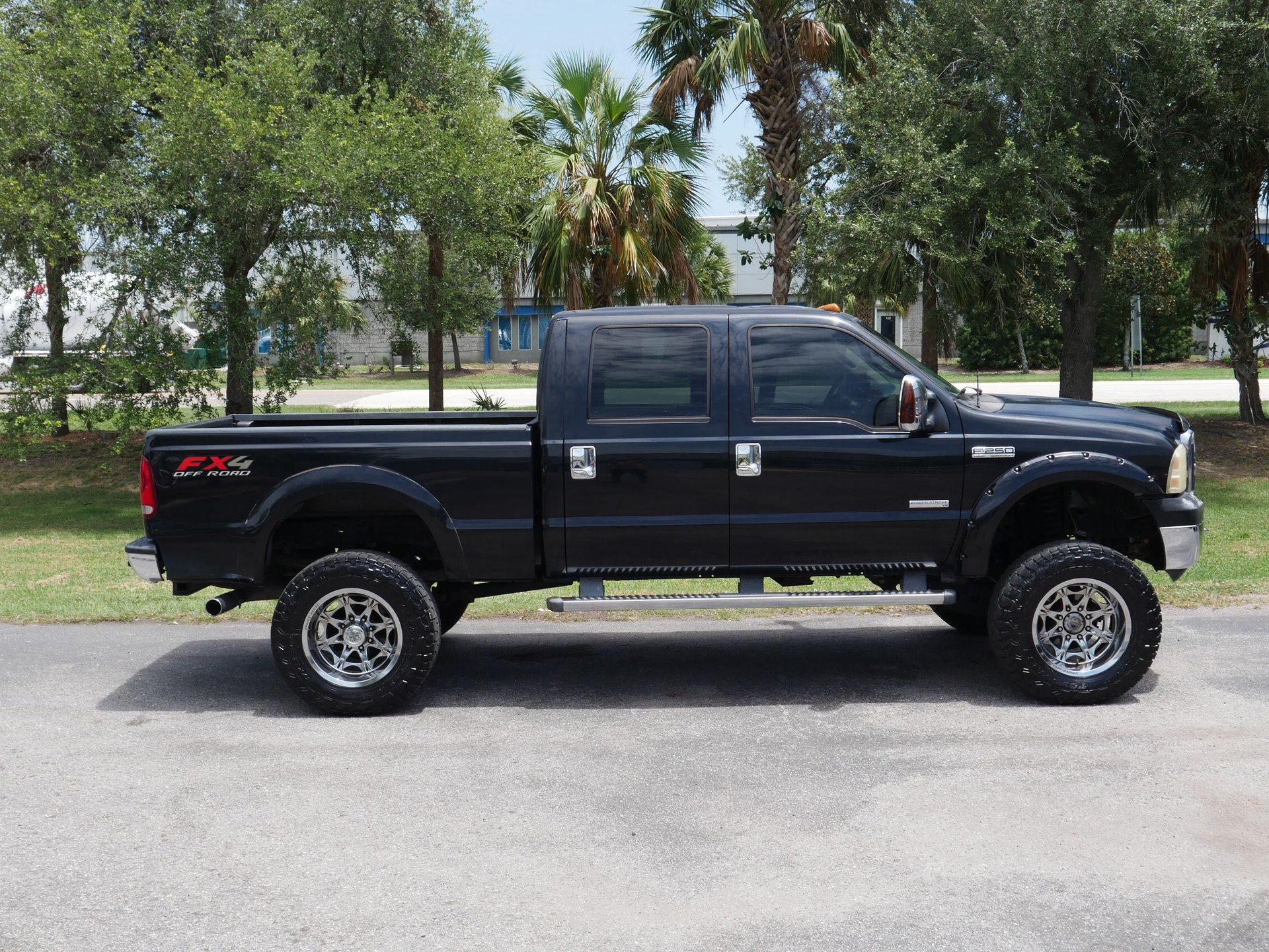 Used 2006 Ford F250 4x4 Crew Cab Super Duty image 45