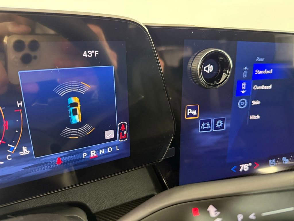 New 2026 Chevrolet Traverse High Country w/ LPO, Floor Liner Package image 29