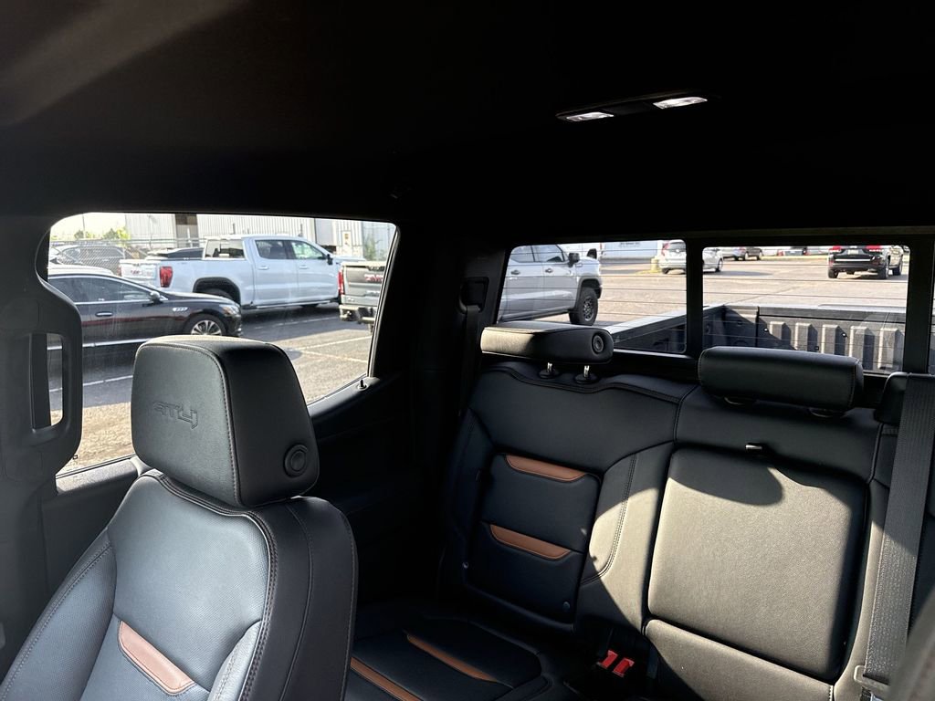 Certified 2022 GMC Sierra 1500 AT4 w/ AT4 Premium Package image 10