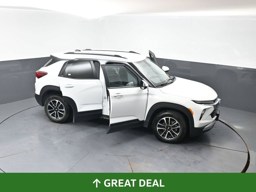Used 2025 Chevrolet TrailBlazer LT AWD/4WD image 60