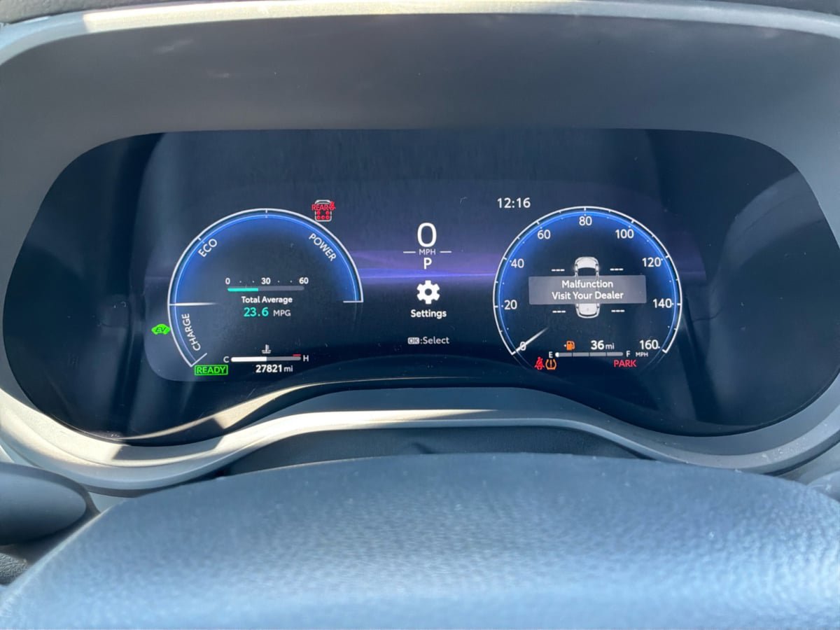 Used 2025 Toyota Sienna XLE Woodland Edition AWD/4WD image 12