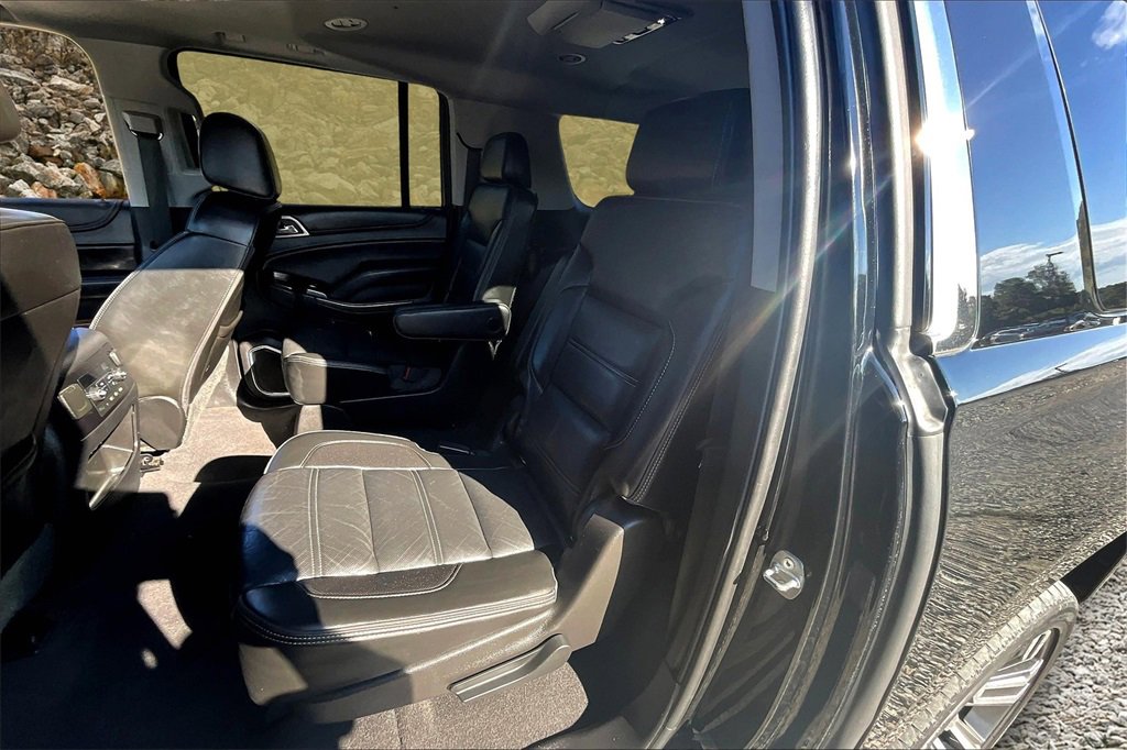 Used 2019 GMC Yukon XL Denali w/ Denali Ultimate Package image 25