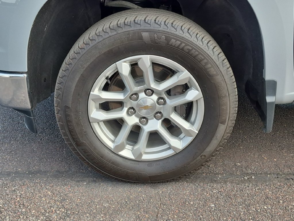 Certified 2024 Chevrolet Silverado 1500 LT AWD/4WD image 12
