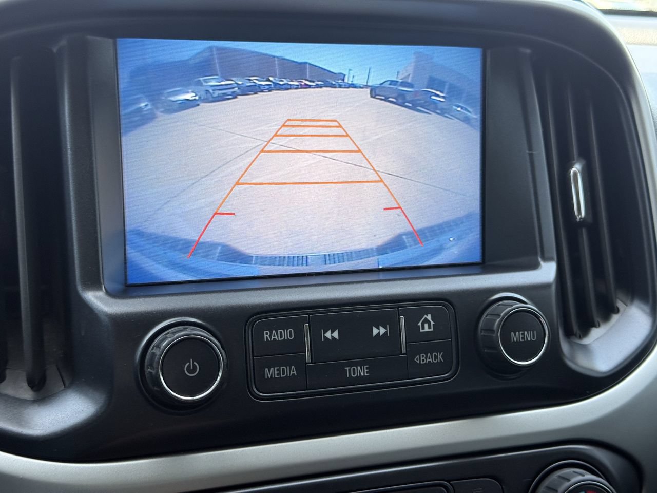 Used 2017 GMC Canyon SLE RWD image 12