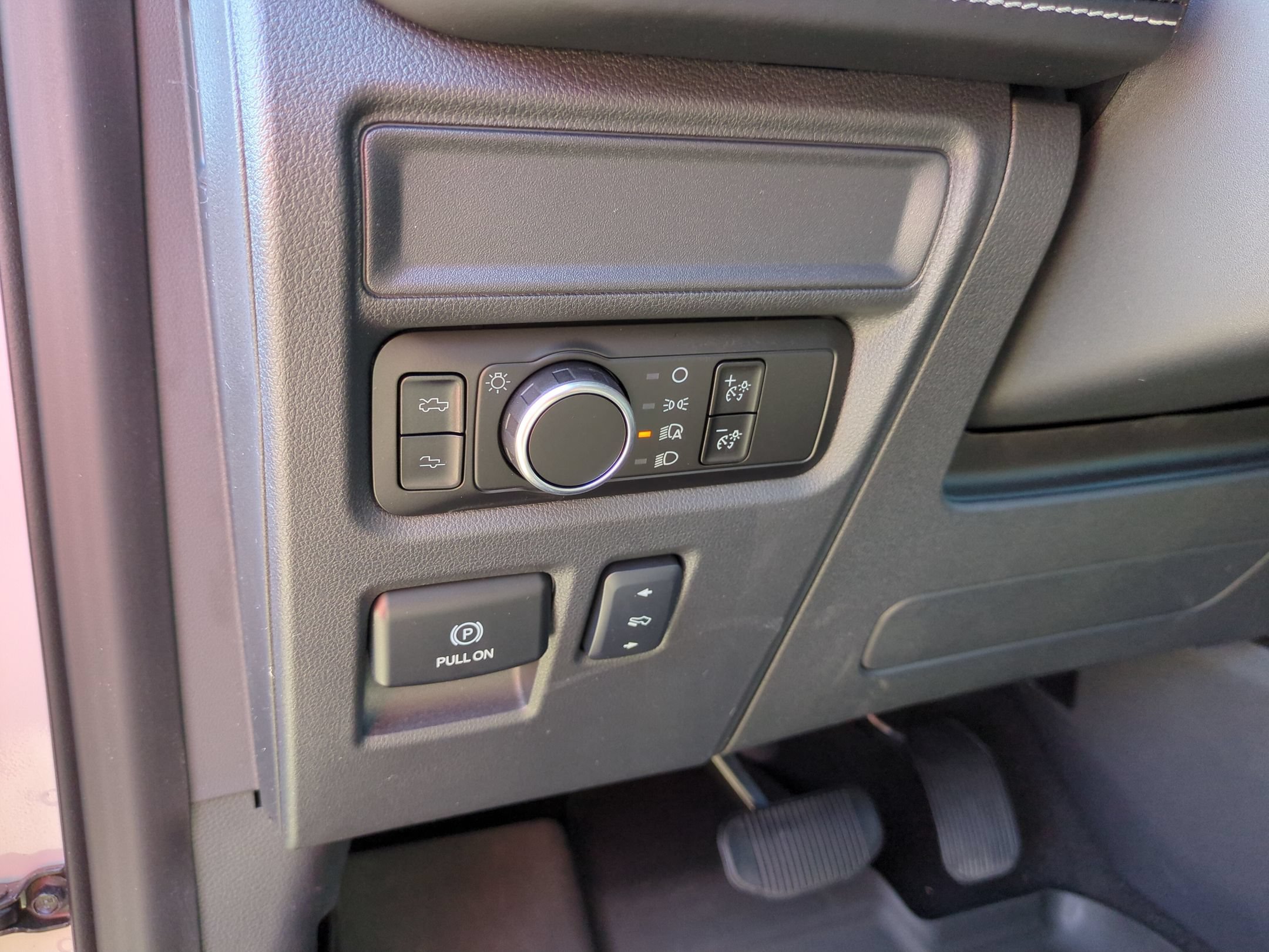 Certified 2025 Ford F150 Lightning Platinum w/ Dark Elements Package AWD/4WD image 18