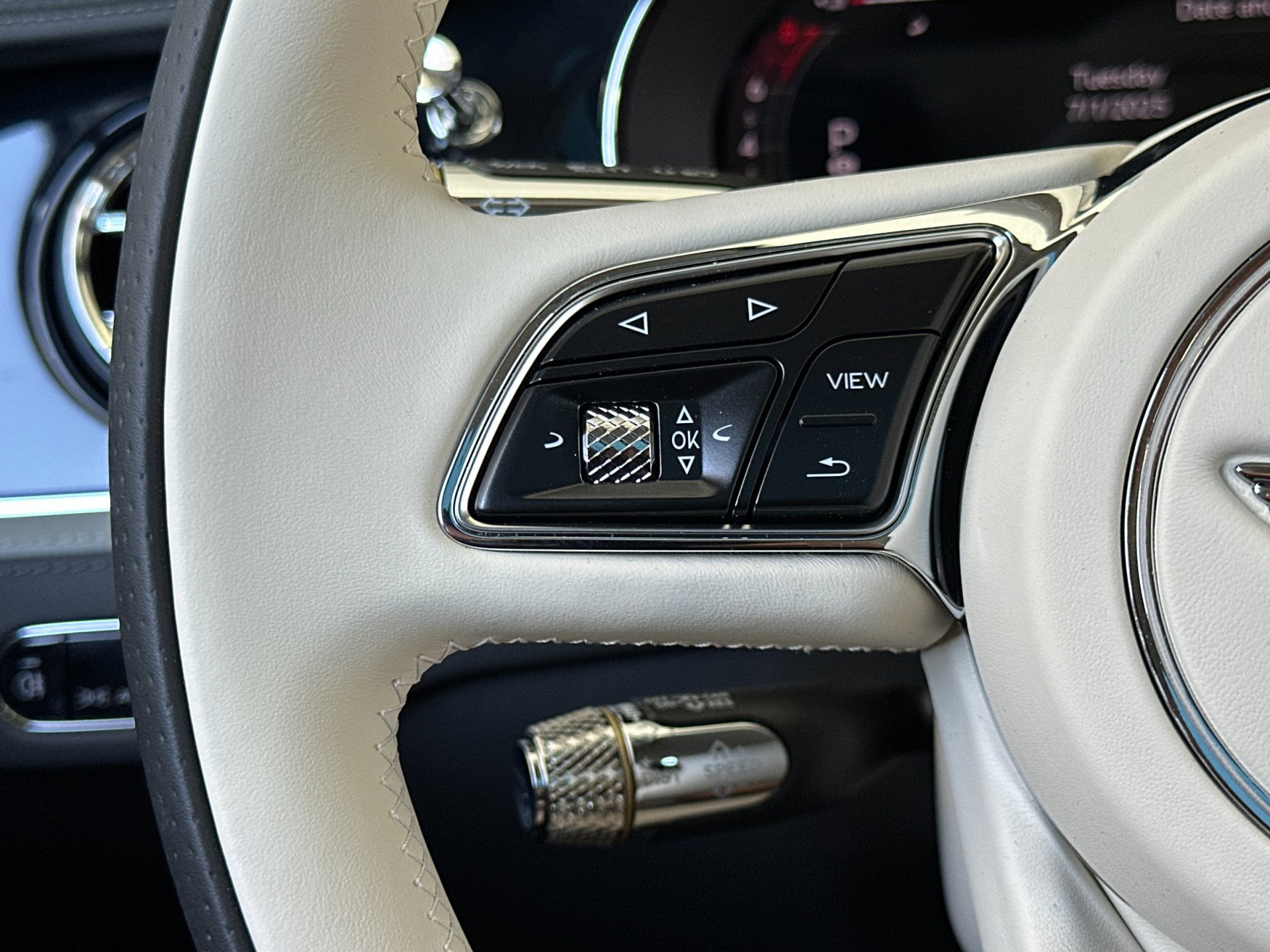 New 2025 Bentley Flying Spur Plug-In Hybrid image 27