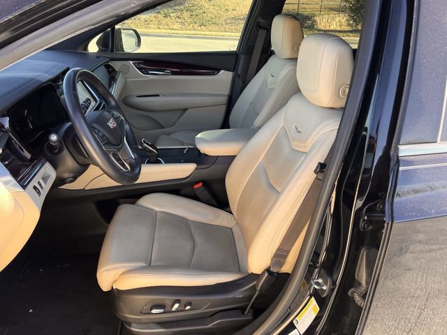 Used 2017 Cadillac XT5 Luxury w/ Driver Awareness Package image 25