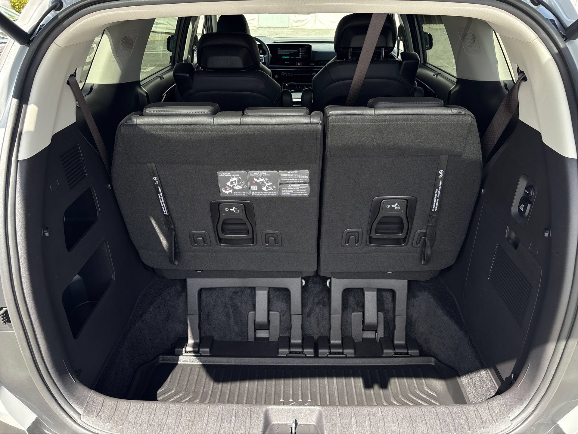 Used 2026 Kia Carnival SX Prestige FWD image 11
