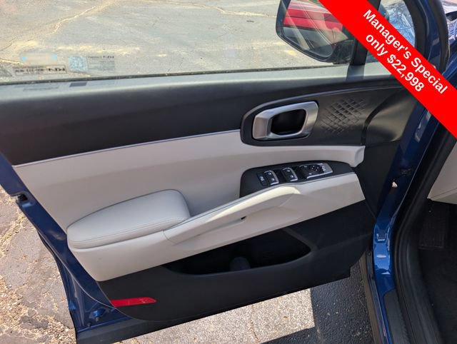Used 2022 Kia Sorento S w/ Panoramic Sunroof Package FWD image 14