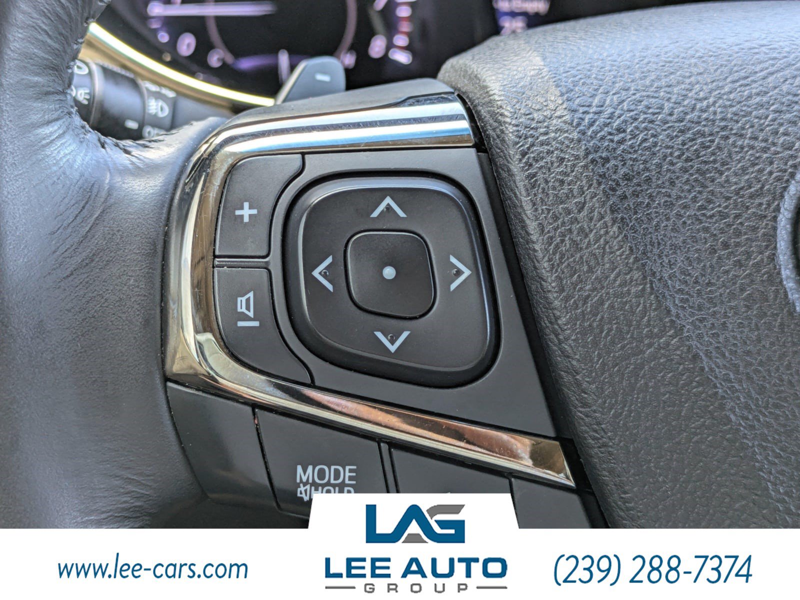 Used 2014 Toyota Avalon Limited FWD image 19