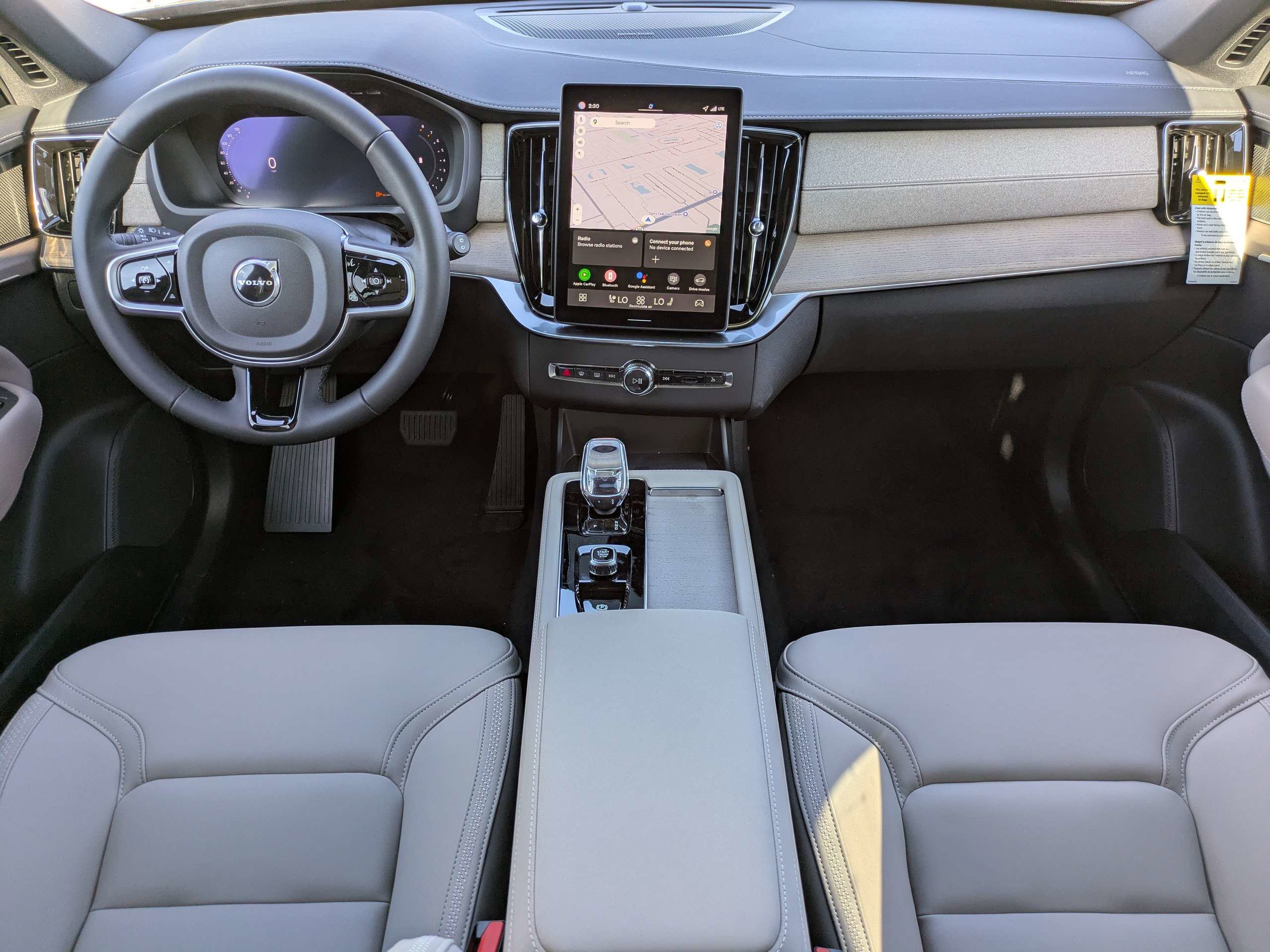 New 2026 Volvo XC90 B6 Plus w/ Protection Package Premier image 16