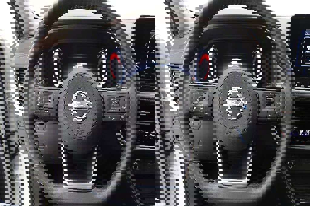 Used 2023 Nissan Rogue Platinum w/ Platinum Premium Package image 18