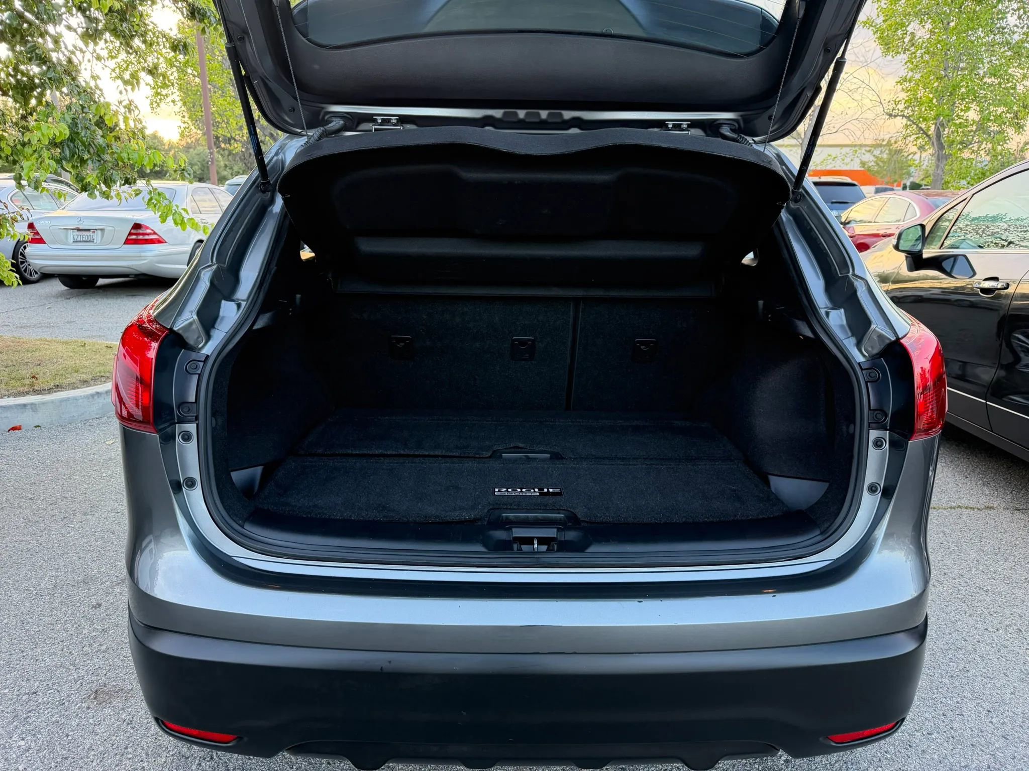 Used 2019 Nissan Rogue Sport S w/ Appearance Package FWD image 23