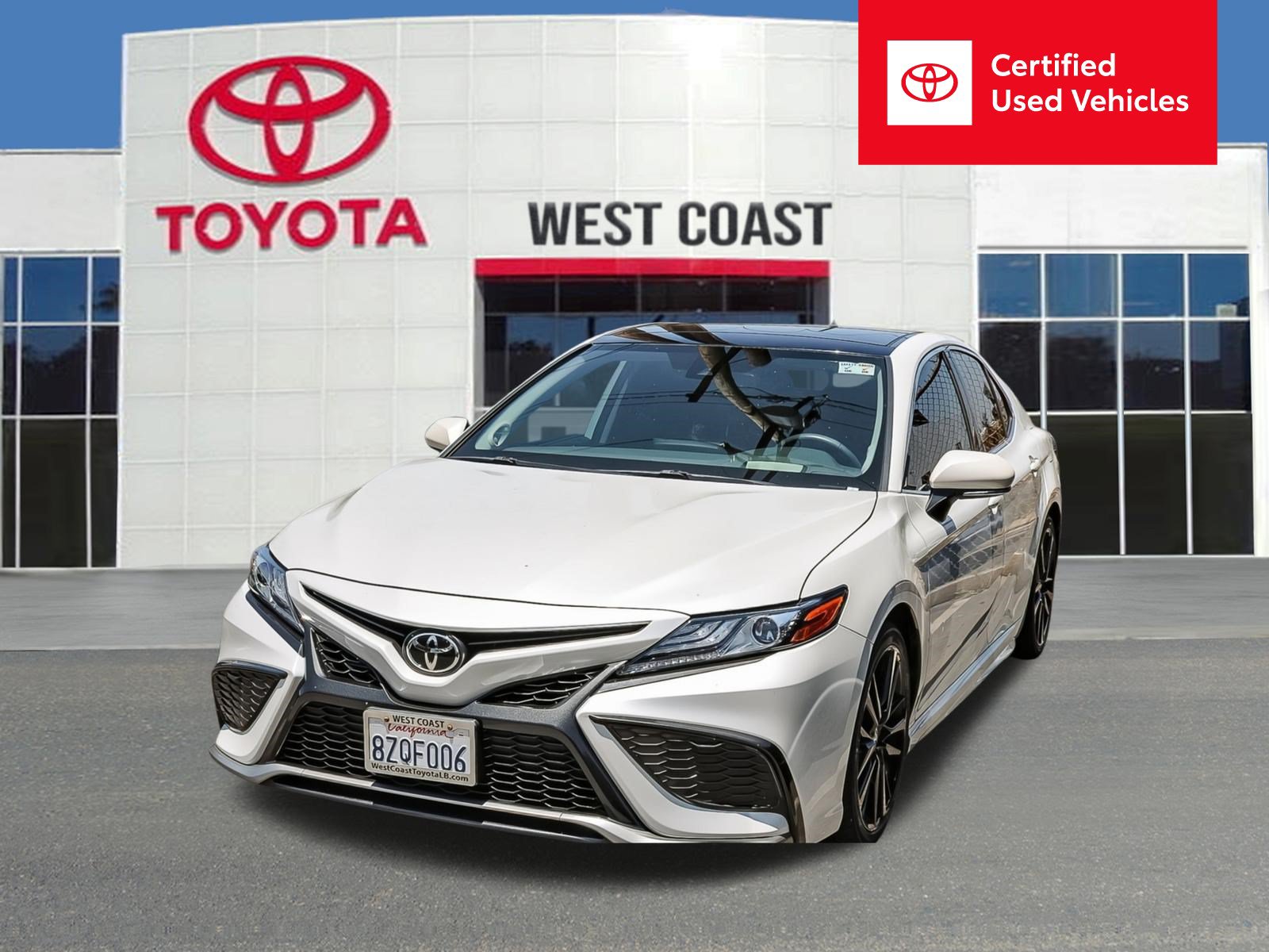 Certified 2022 Toyota Camry XSE FWD image 1