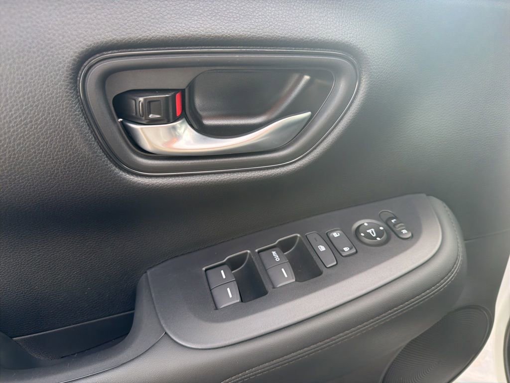 Certified 2026 Honda HR-V LX image 25