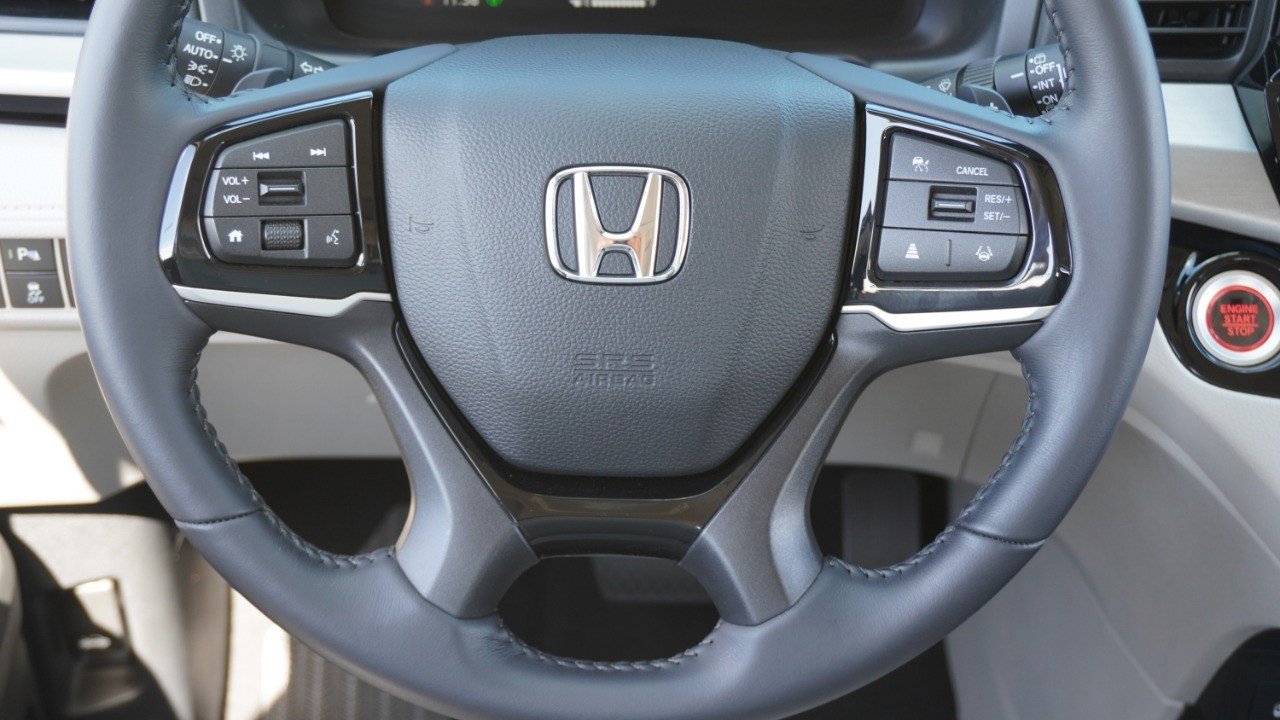 Used 2025 Honda Odyssey Touring image 31
