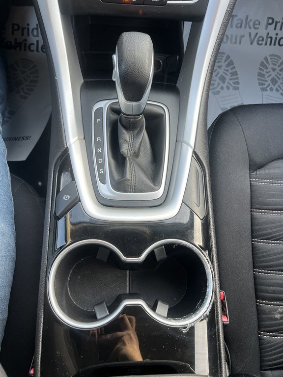 Used 2016 Ford Fusion SE image 21