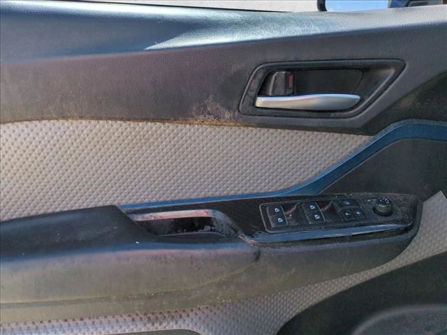 Used 2019 Toyota C-HR XLE FWD image 10
