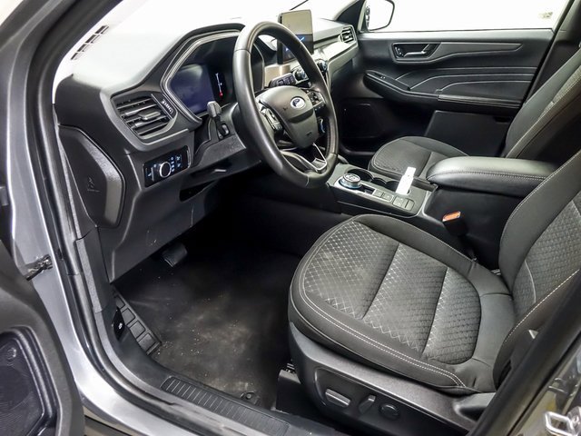Used 2023 Ford Escape Active w/ Cold Weather Package image 9