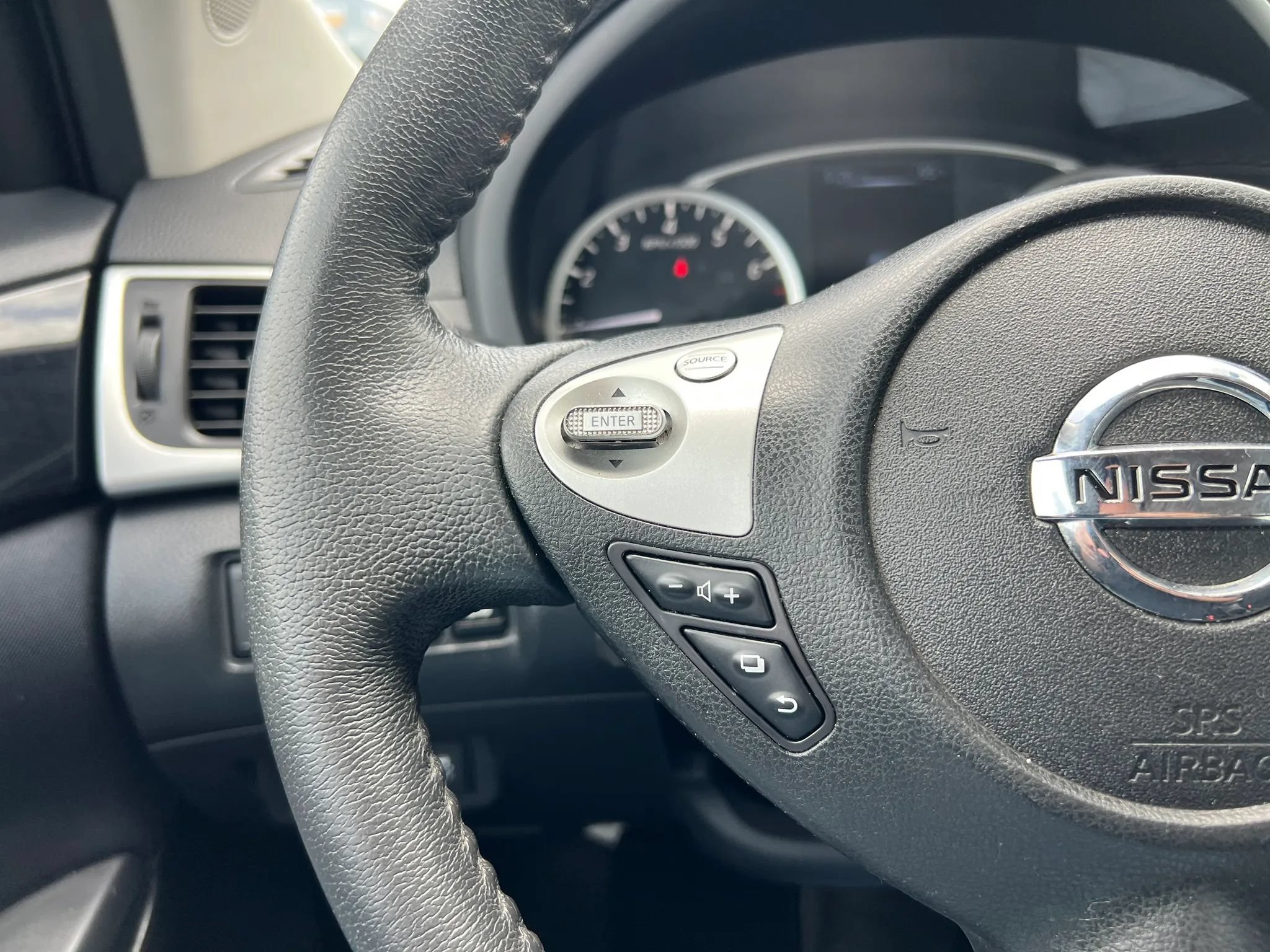 Used 2016 Nissan Sentra SV FWD image 21