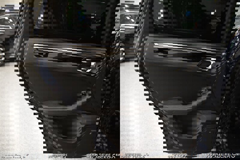 Used 2020 Porsche Macan S image 39