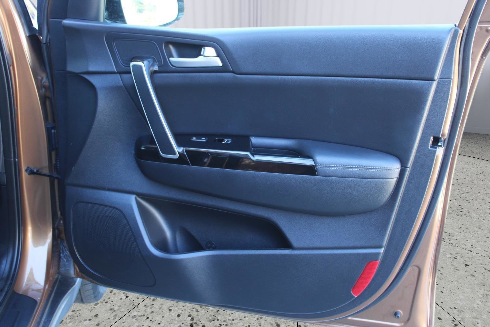 Used 2021 Kia Sportage EX image 37