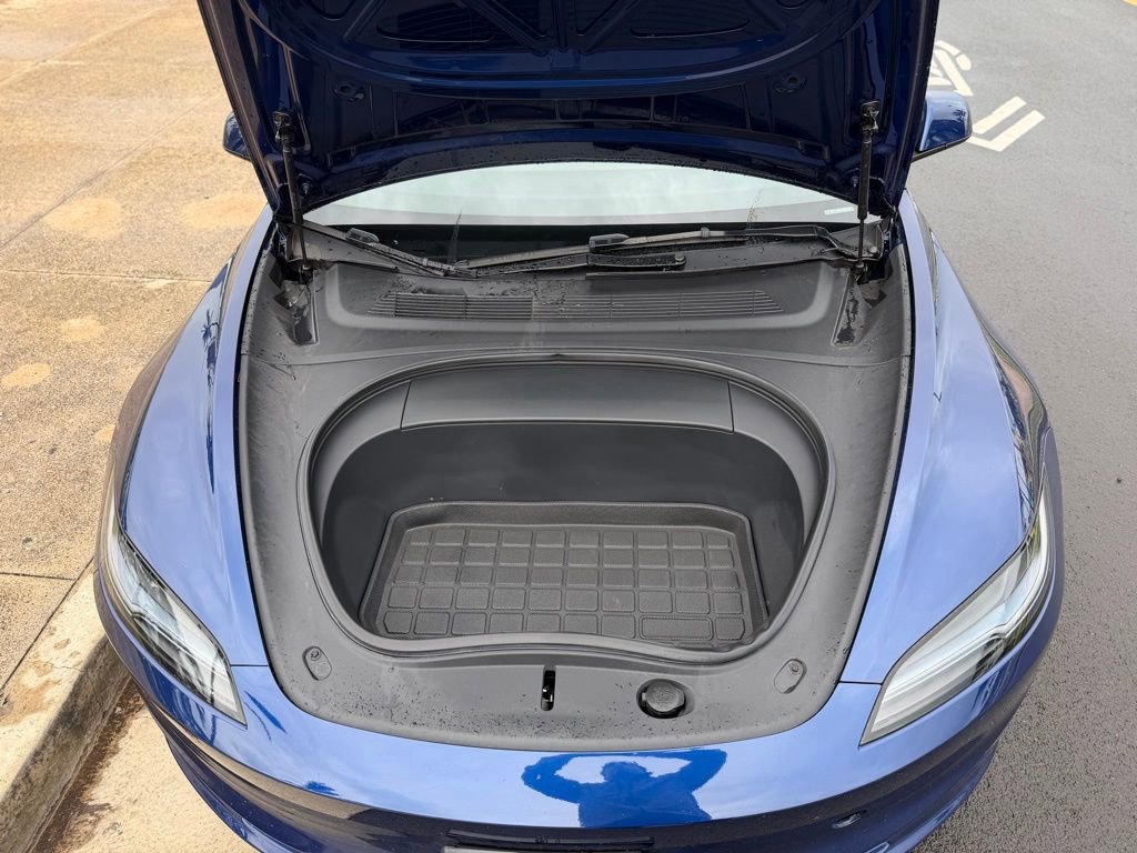 Used 2024 Tesla Model 3 Standard Range image 8