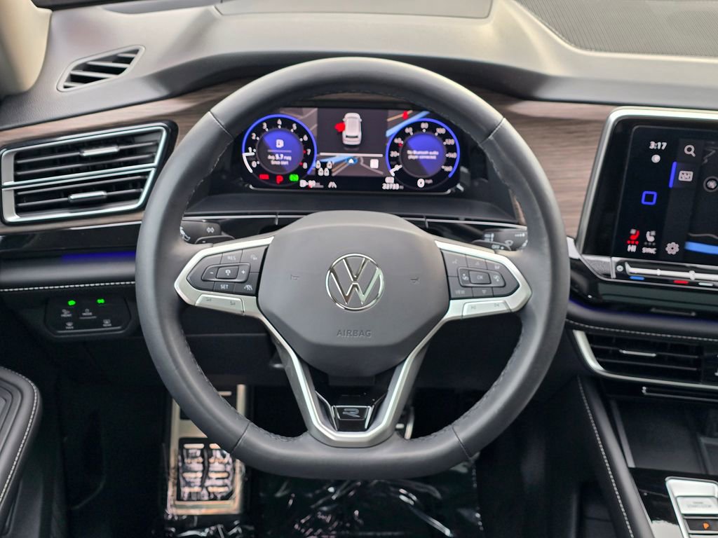 Used 2024 Volkswagen Atlas SEL Premium R-Line image 6