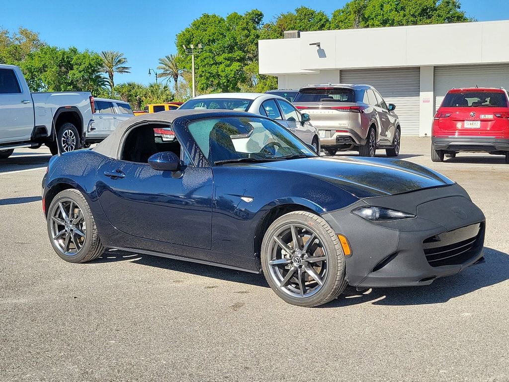 Used 2021 MAZDA MX-5 Miata Grand Touring RWD image 6